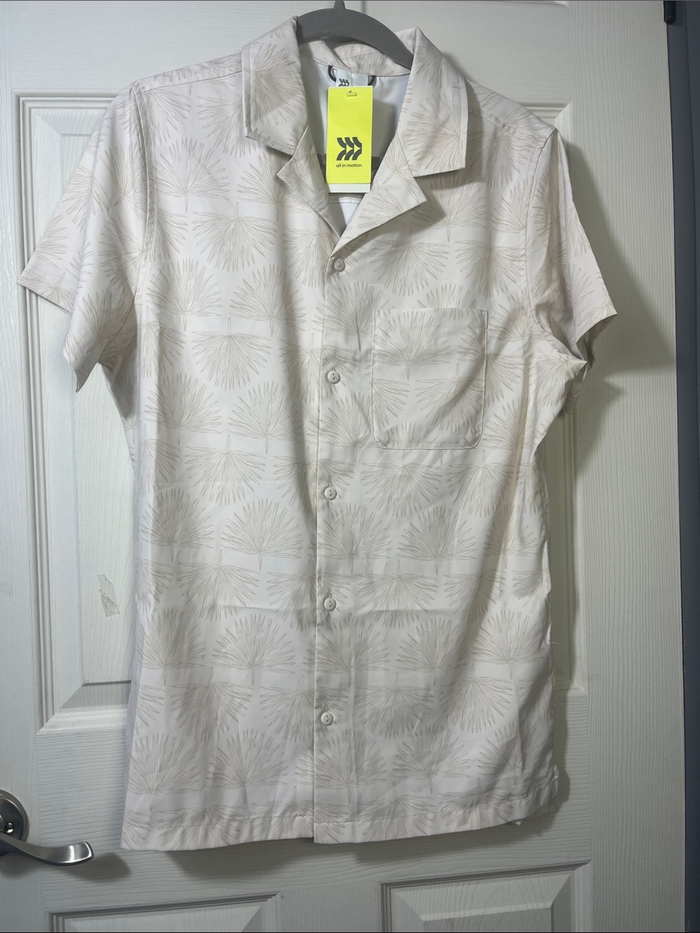all in motion Beige Palm-Print Short Sleeve Button-Down Shirt